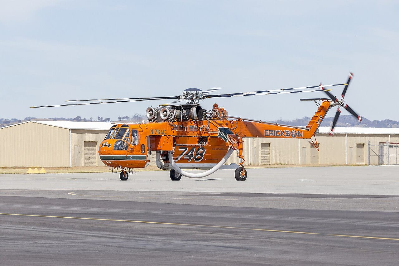 Photograph of N176AC