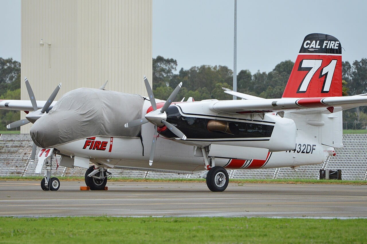 Photograph of N432DF